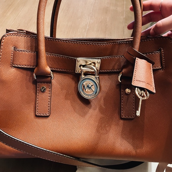 Michael Kors wallet and purse set - Picture 2 of 6